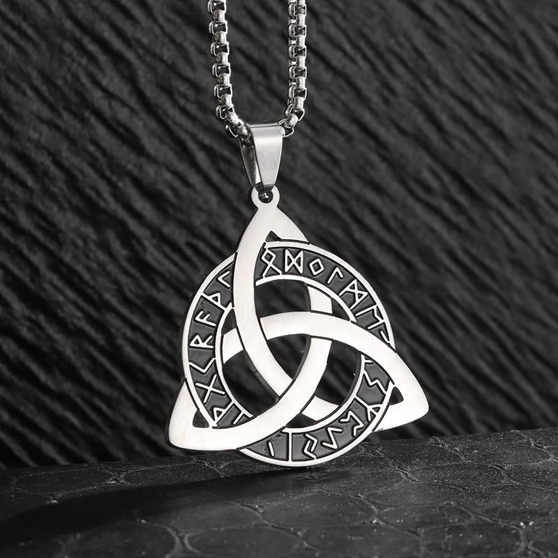 Vintage Nordic Celtic Knot Pattern Cross Necklace Pendant for Men Stainless Steel Chain Jewelry Amulet Necklace Wholesale